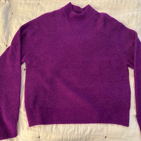 GAP Women’s Vibrant Purple Wool Mock Neck Waffle Knit Sweater size Small - Picture 6 of 9
